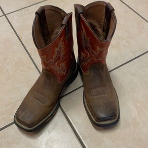 Boys ARIAT Sz 2.5. Boots. Good condition
